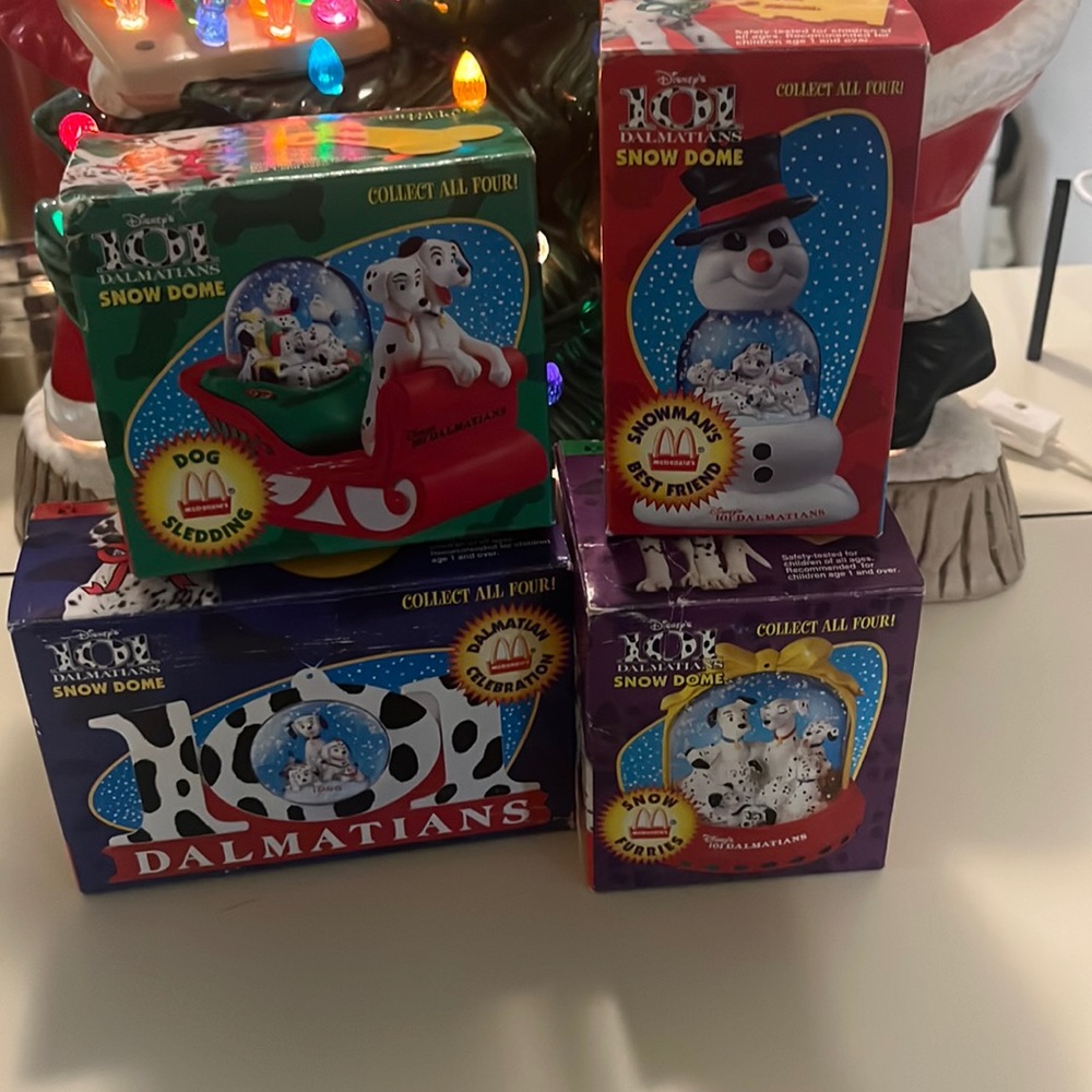 Set of 4 101 Dalmatians McDonald’s Snow Dome 90s Collectibles